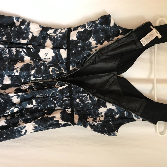 SOLD - ModCloth Esley Retro Sleeveless Sweetheart Dress - Picture 5 of 5